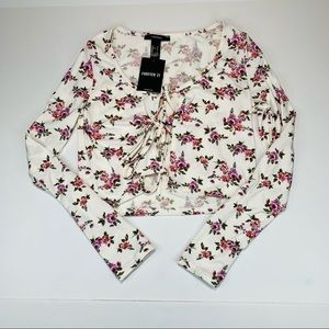 Forever 21 top floral print crop top tie front ivory and lilac New women size S